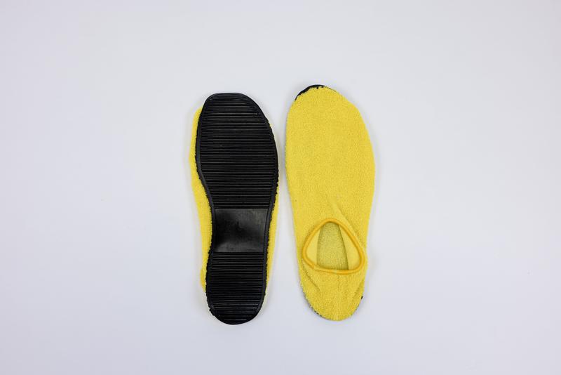 LSL MENS MEDIUM HARD SOLE SLIPPERS, YELLOW 12 PR/CA