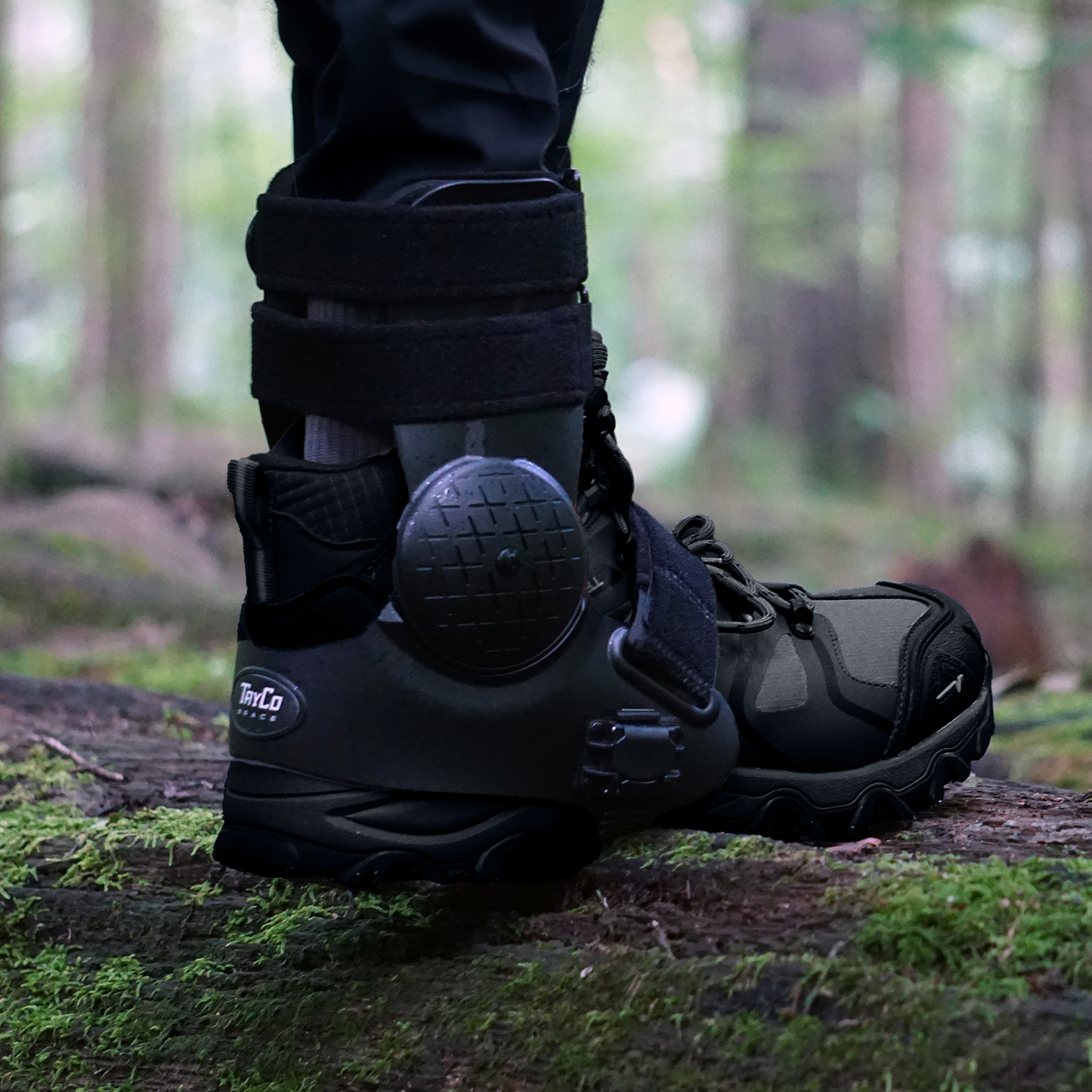 TayCo CombatX External Ankle Brace, Stealth Black, medium, right, 1/EA/BX